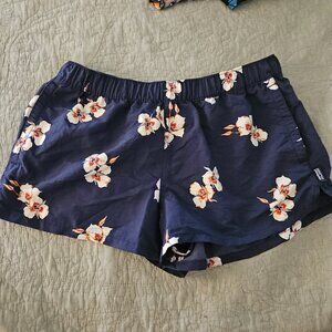 Patagonia barely baggies Women's S